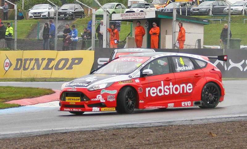 BTCC_races_Knockhill_August_26th_2012 (15).jpg